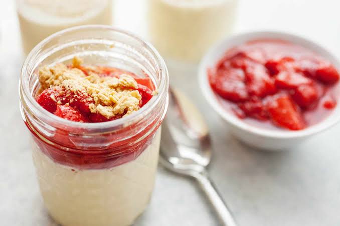 Sous Vide Strawberry Cheesecake