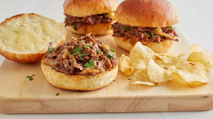 Chopped Beef Sandwich with Chips