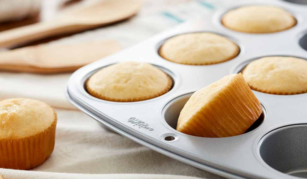 Muffin Pan vs and Cupcake Pans 